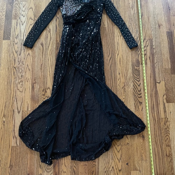 FASHION NOVA Dress - Picture 4 of 6